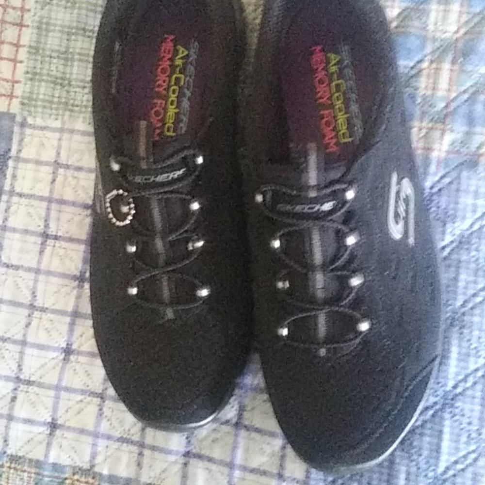 Skechers Women's Gratis size 8